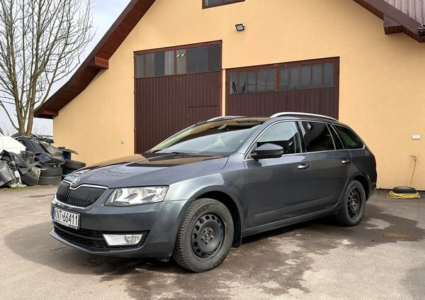 Skoda Octavia cena 45000 przebieg: 203000, rok produkcji 2016 z Zwoleń małe 352